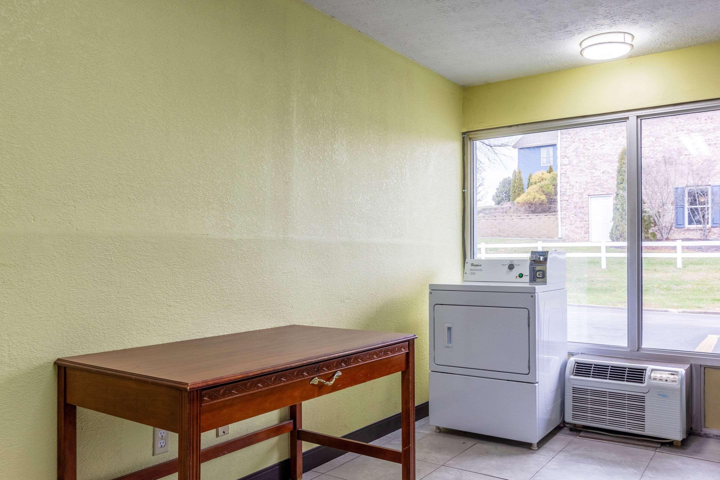 Red Roof Inn Walton - Richwood Luaran gambar